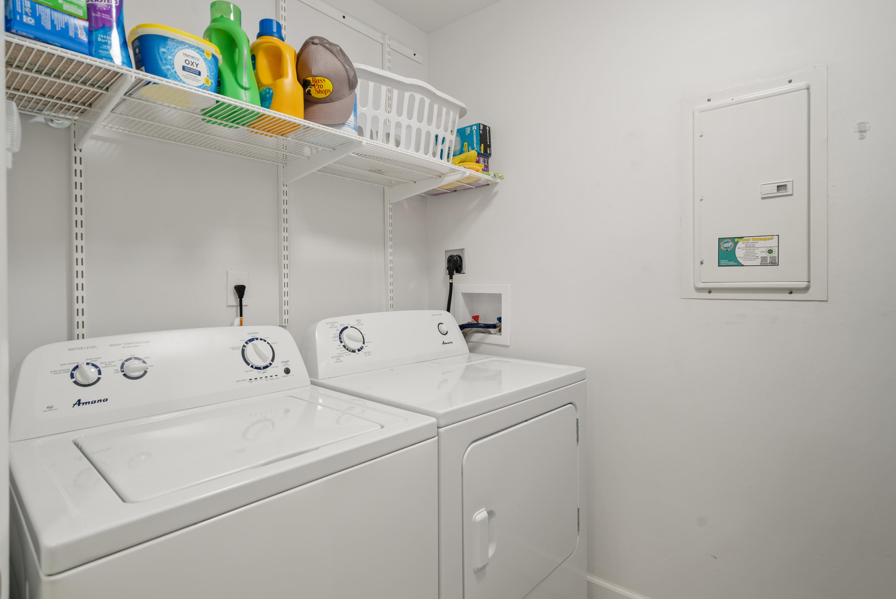 9871 Leeward Avenue Key Largo, FL 33037 - Photo 20 of 38 a utility room with dryer and washer