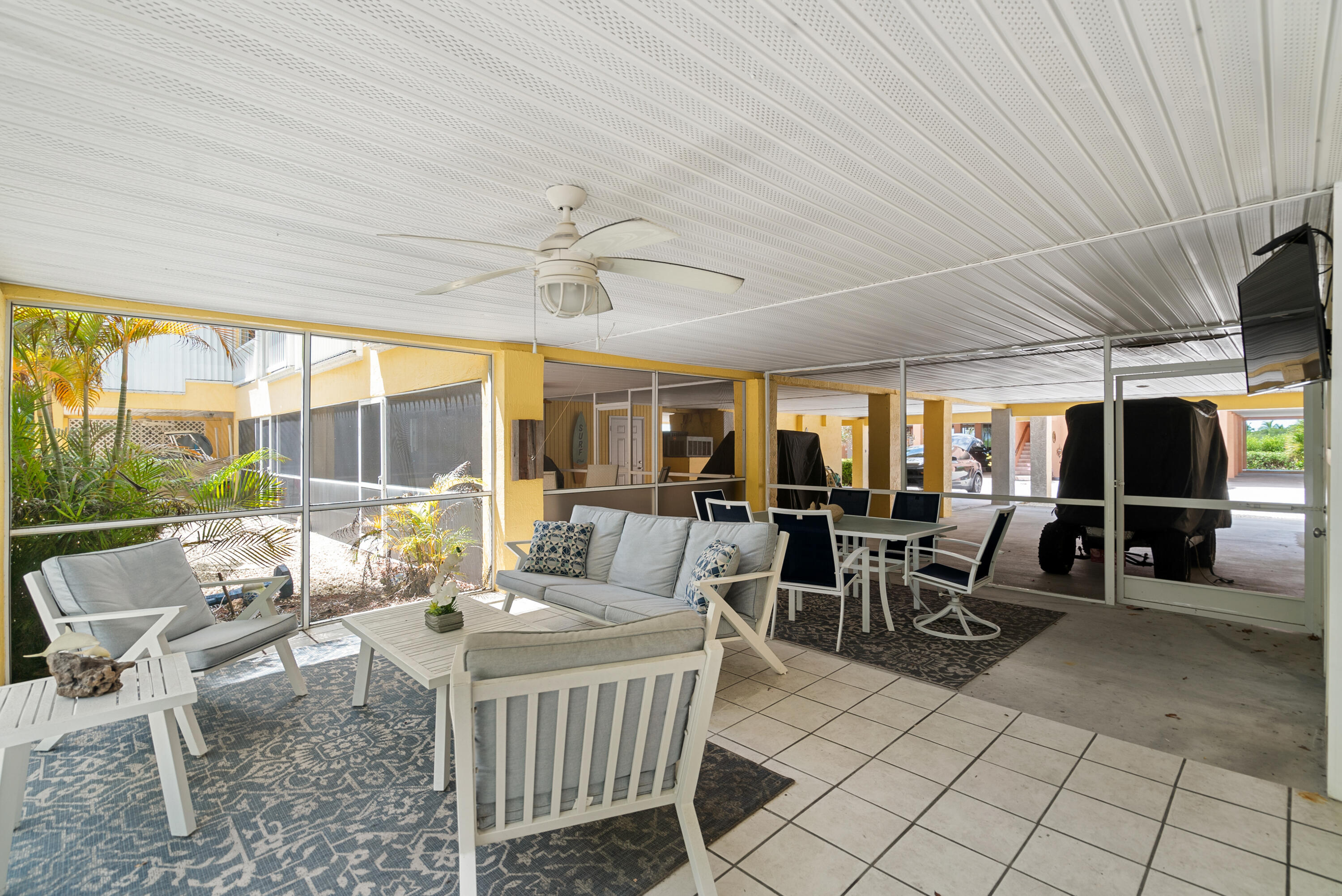 9871 Leeward Avenue Key Largo, FL 33037 - Photo 5 of 38 a outdoor space with furniture