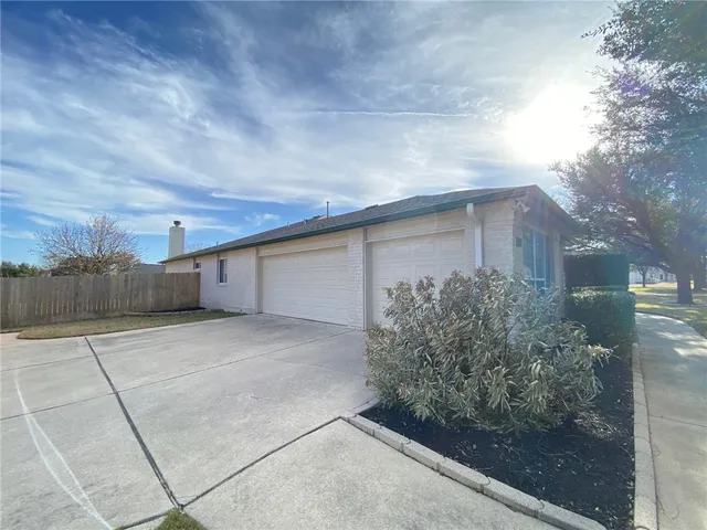 $2,995 | 3605 Winding Way, Round Rock, TX 78664