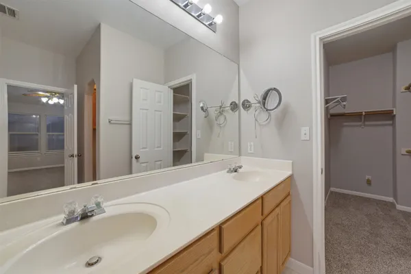 $2,750 | 3605 Winding Way, Round Rock, TX 78664