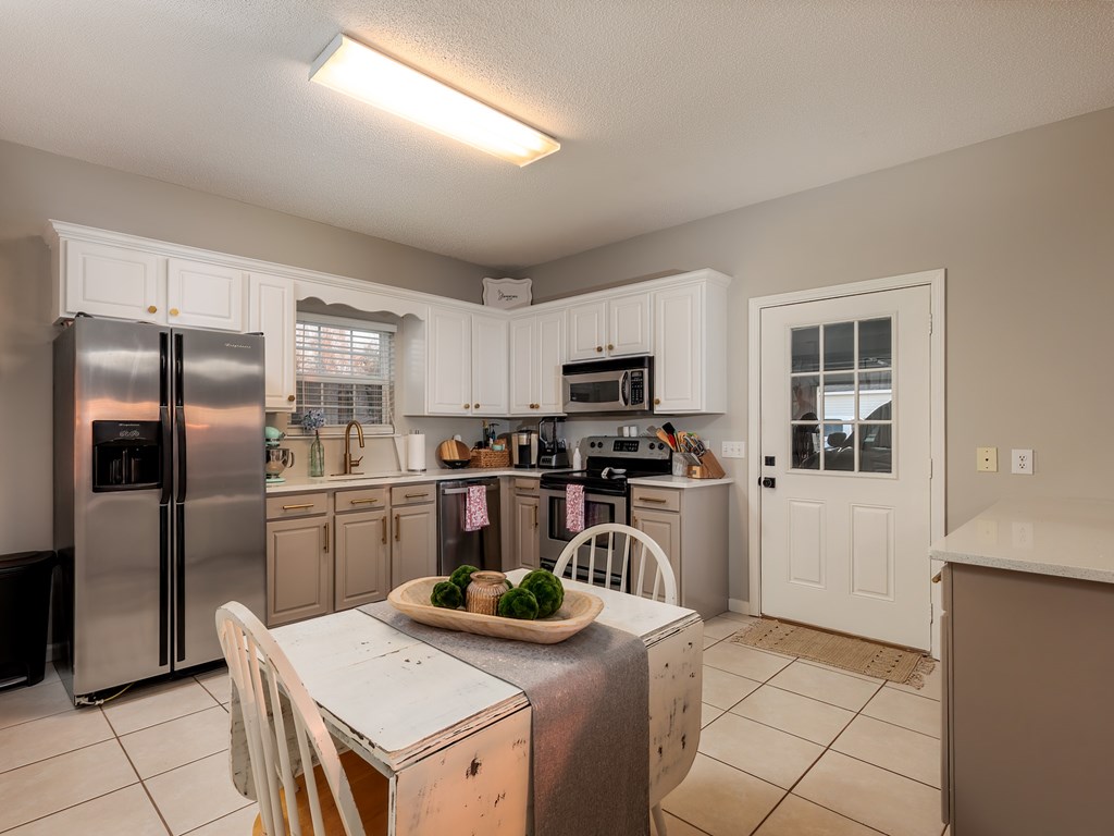 595 Jones Road Newton, AL 36352 - Photo 6 of 17