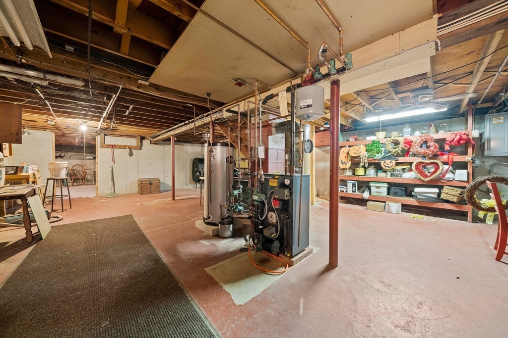 95 Wapping Road Kingston, MA 02364 - Photo 29 of 42 a view of a room with gym equipment