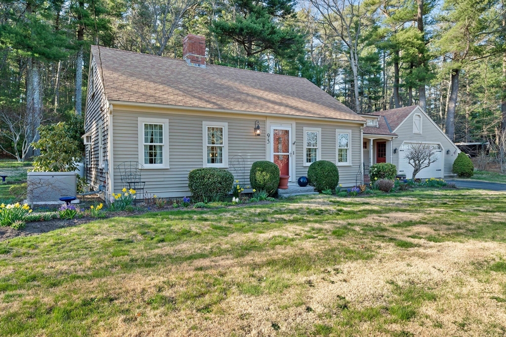 95 Wapping Road Kingston, MA 02364 - Photo 38 of 42 a view of a house with yard and a garden