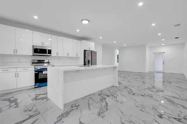 $3,300 | 11870 Southwest 220th Street, Unit B, Miami, FL 33170