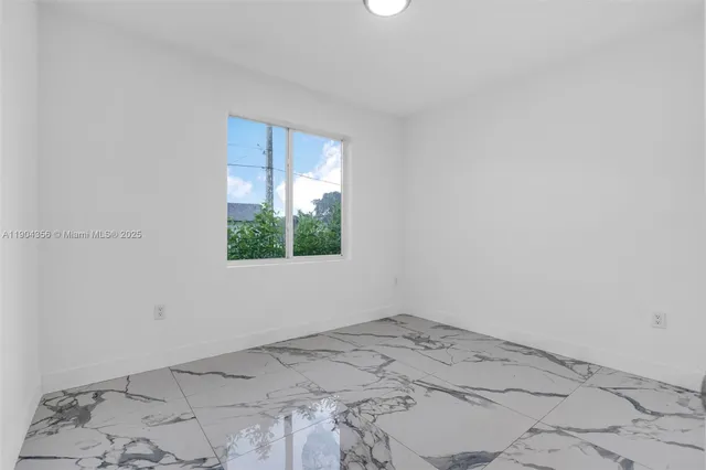 $3,300 | 11870 Southwest 220th Street, Unit B, Miami, FL 33170