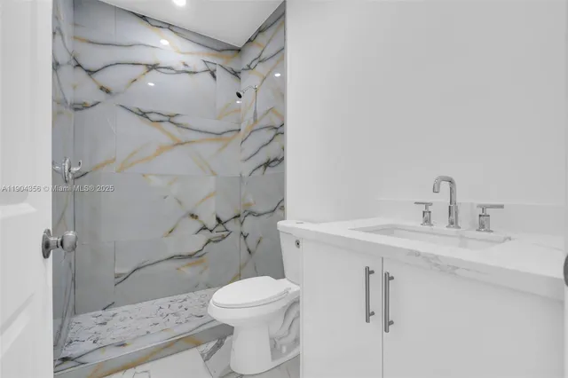 $3,300 | 11870 Southwest 220th Street, Unit B, Miami, FL 33170