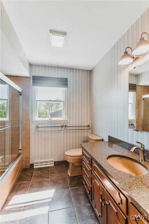 1339 Buck Trail Road Allentown, PA 18104 - Photo 18 of 30 Hall full bathroom on 2nd floor