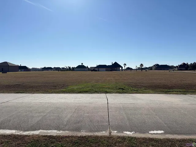 $200,000 | 111 Kingsbrook Drive, Schriever, LA 70395