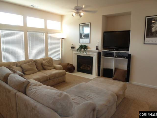 1616 Sewell Drive Reno, NV 89521 - Photo 2 of 9 Photo 2