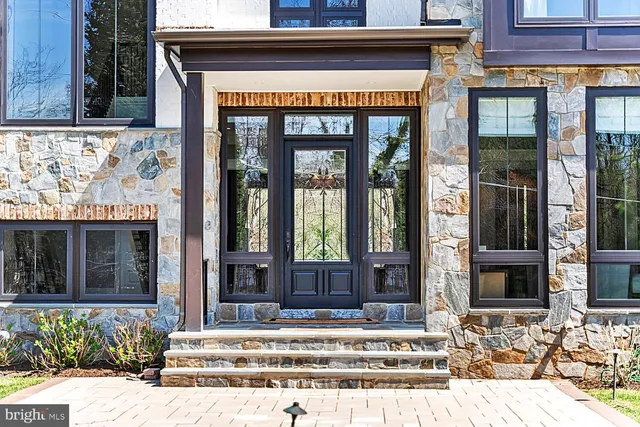 $3,950,000 | 1109 Towlston Road, McLean, VA 22102