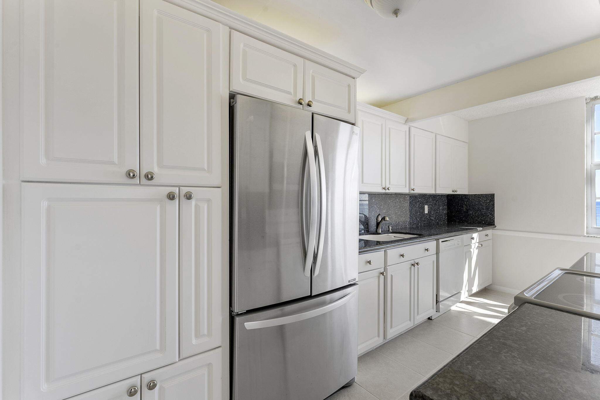 2000 South Ocean Boulevard, Unit 8A Boca Raton, FL 33432 - Photo 16 of 66 53-web-or-mls-DSC05702