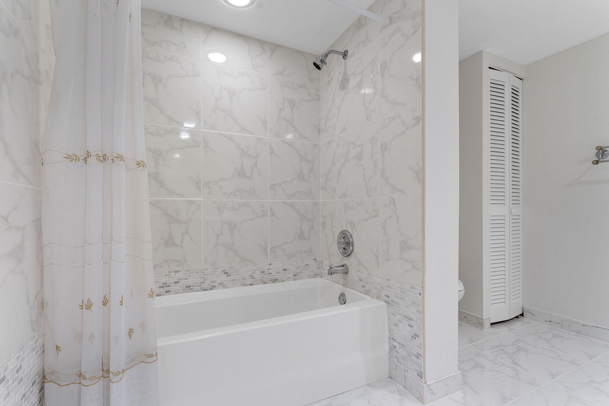 2000 South Ocean Boulevard, Unit 8A Boca Raton, FL 33432 - Photo 26 of 66 46-web-or-mls-DSC05672