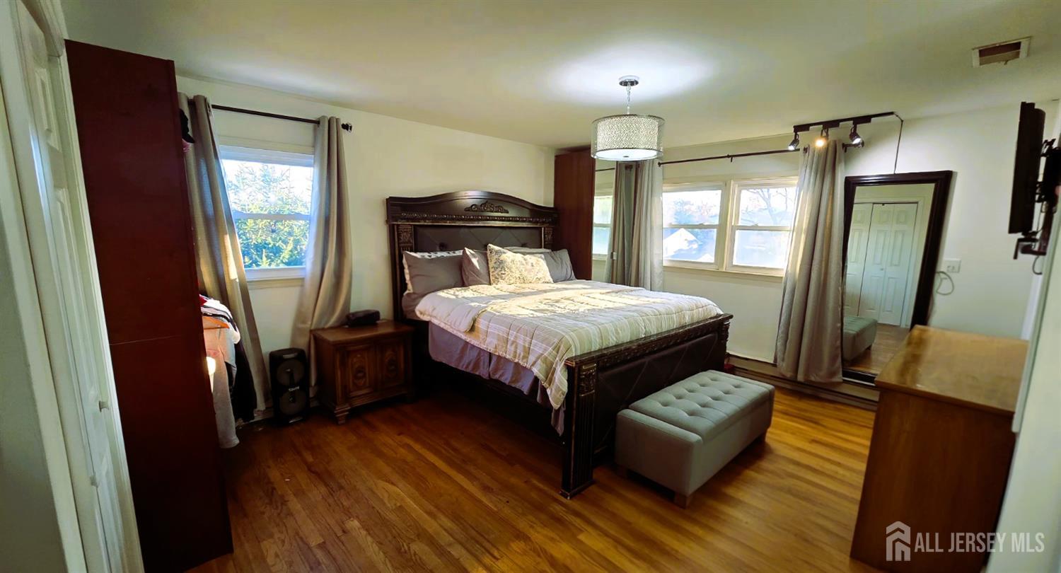 7 Stradford Road Sayreville, NJ 08859 - Photo 15 of 38