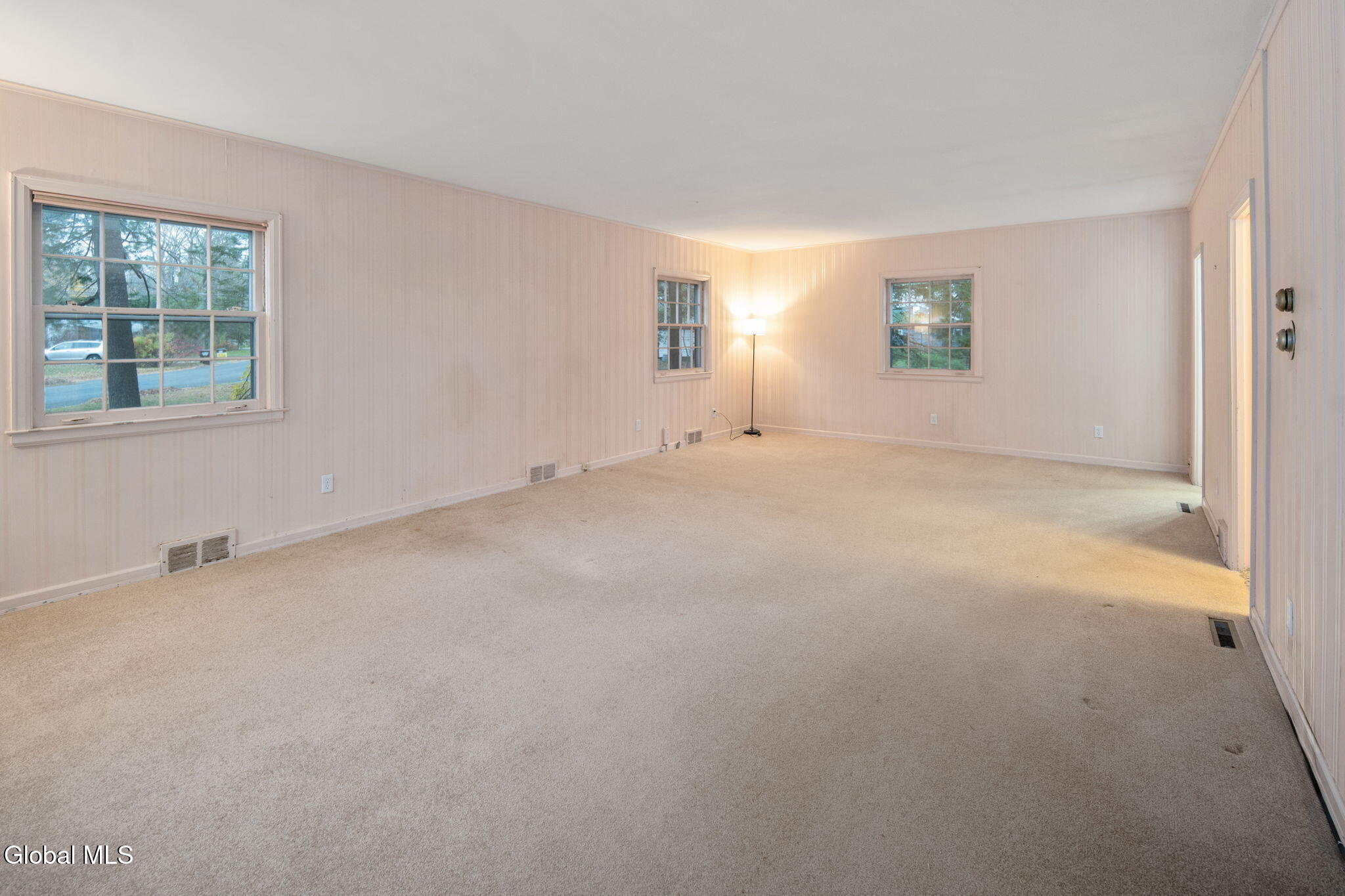 14 Maywood Road Bethlehem, NY 12054 - Photo 15 of 37 22-14MaywoodRd_22