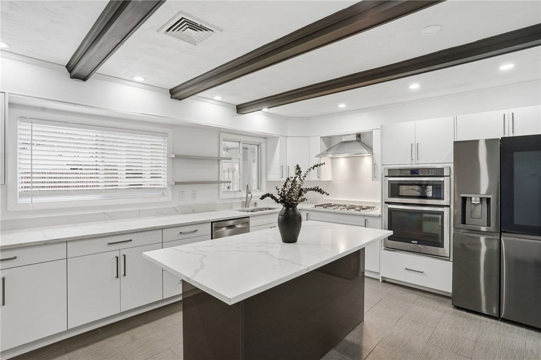 109 Cobble Hill Road Lincoln, RI 02865 - Photo 1 of 45
