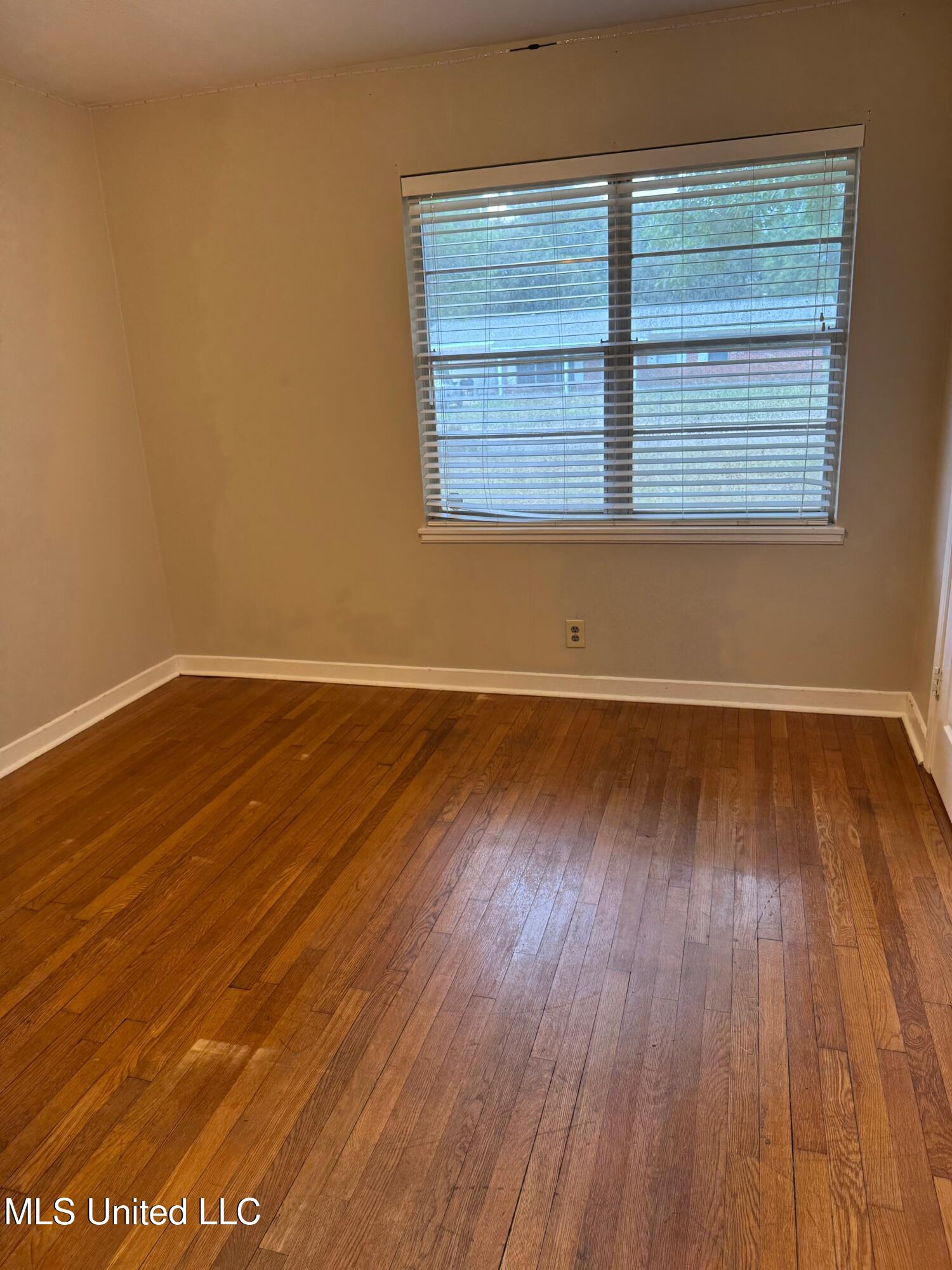 360 Spratley Avenue Biloxi, MS 39531 - Photo 13 of 17 IMG_8997