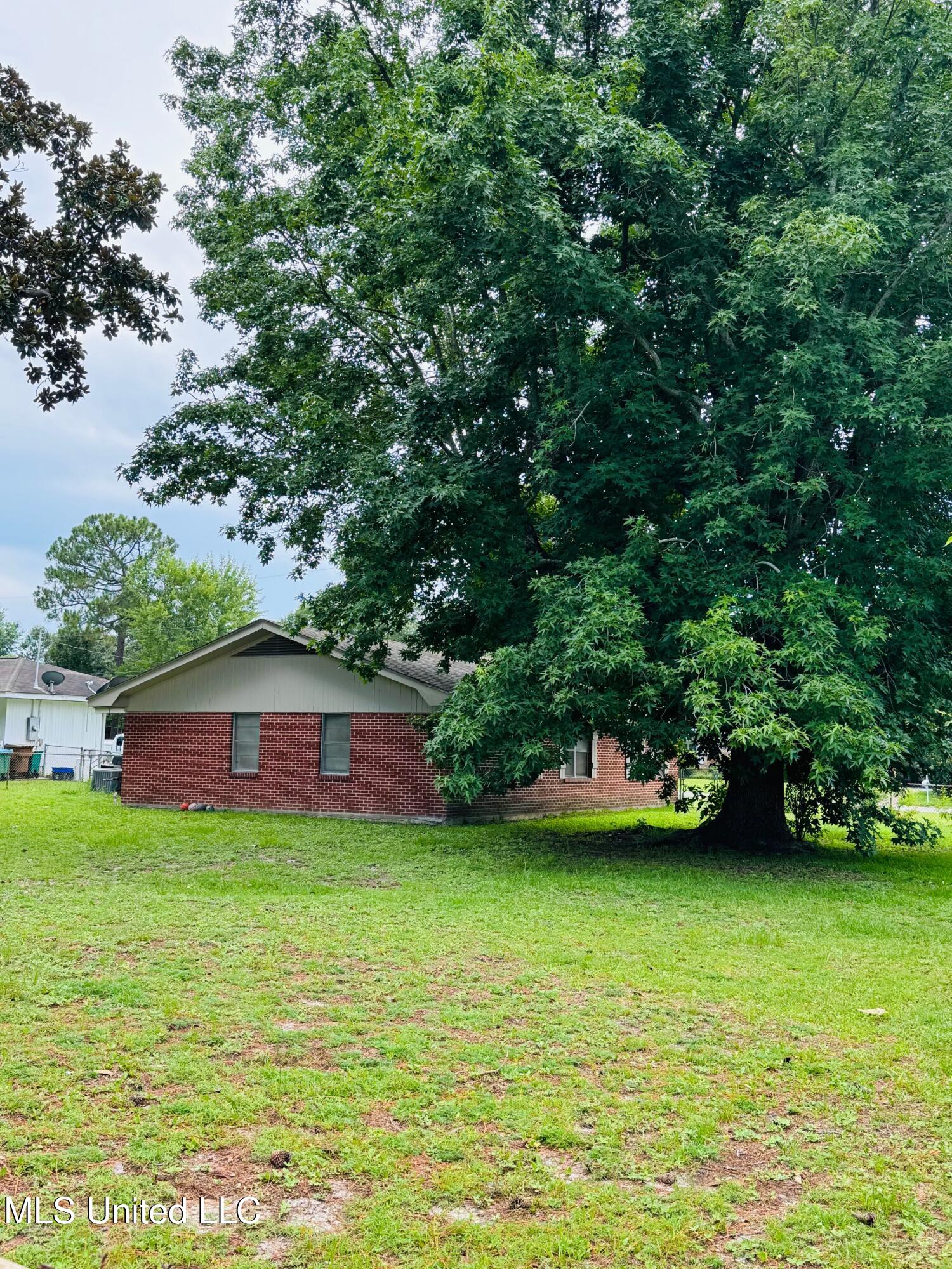 360 Spratley Avenue Biloxi, MS 39531 - Photo 17 of 17 IMG_8850