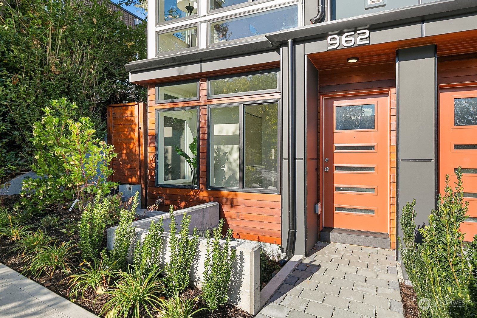 962 North Allen Place Seattle, WA 98103 - Photo 13 of 36 Gallery Image 13