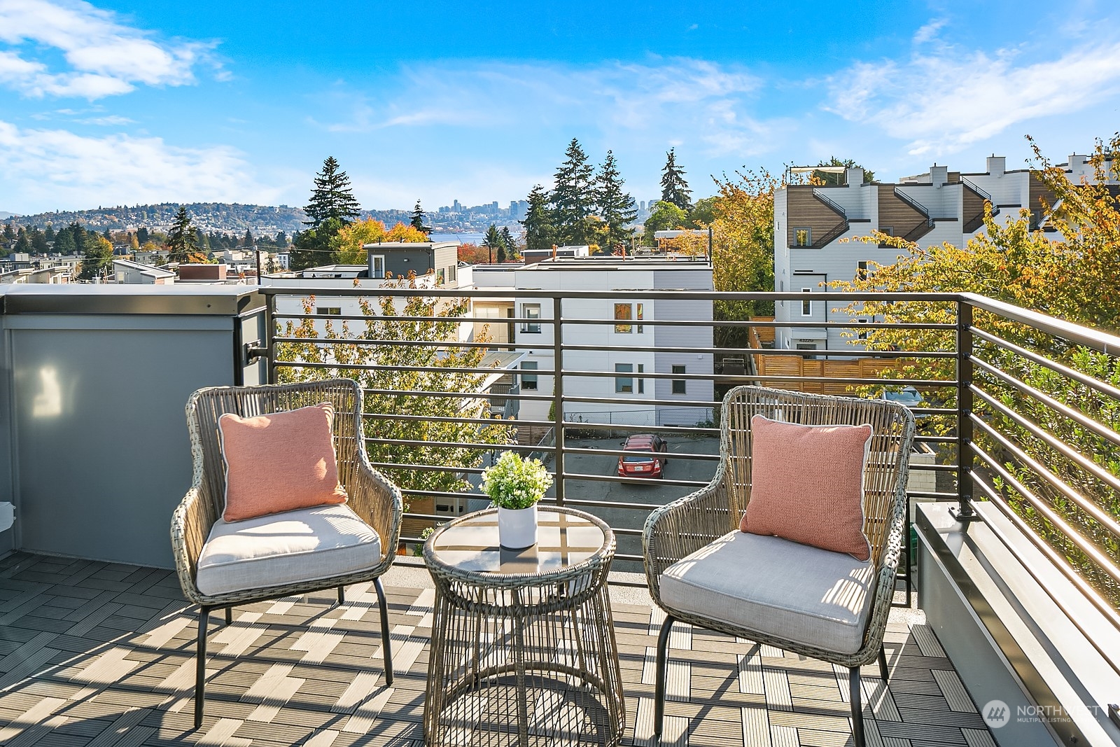962 North Allen Place Seattle, WA 98103 - Photo 34 of 36 Gallery Image 34