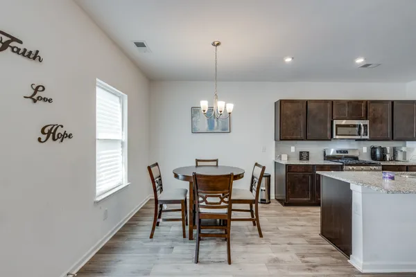 $345,000 | 515 Morgan Mdws Way, Columbia, TN 38401