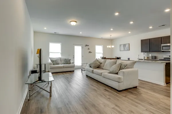 $345,000 | 515 Morgan Mdws Way, Columbia, TN 38401