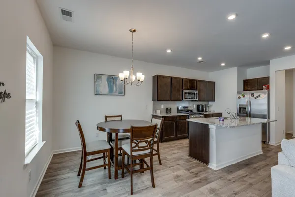 $345,000 | 515 Morgan Mdws Way, Columbia, TN 38401