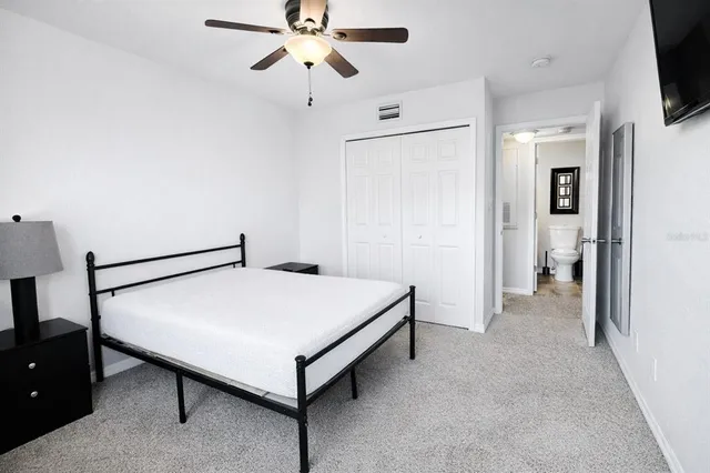 a view of an empty walk in closet