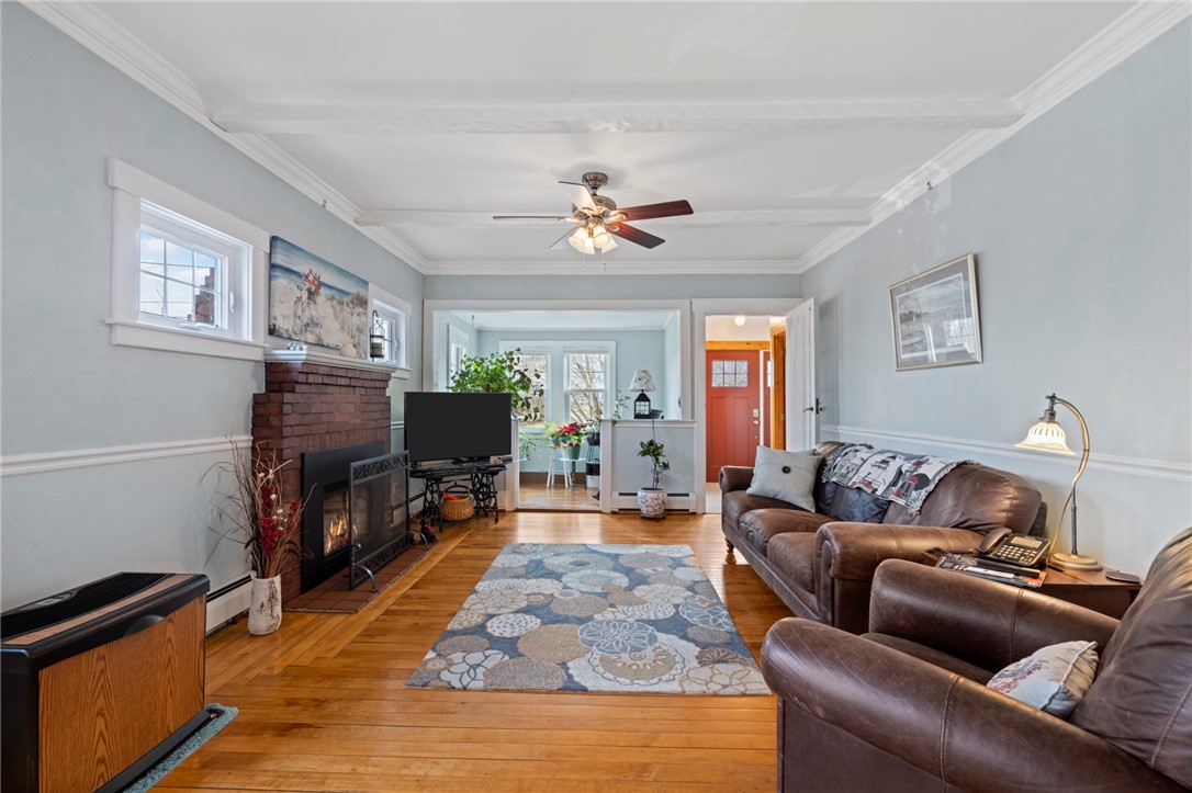 18 Laurel Lane Warren, RI 02885 - Photo 6 of 41 Gallery Image 6