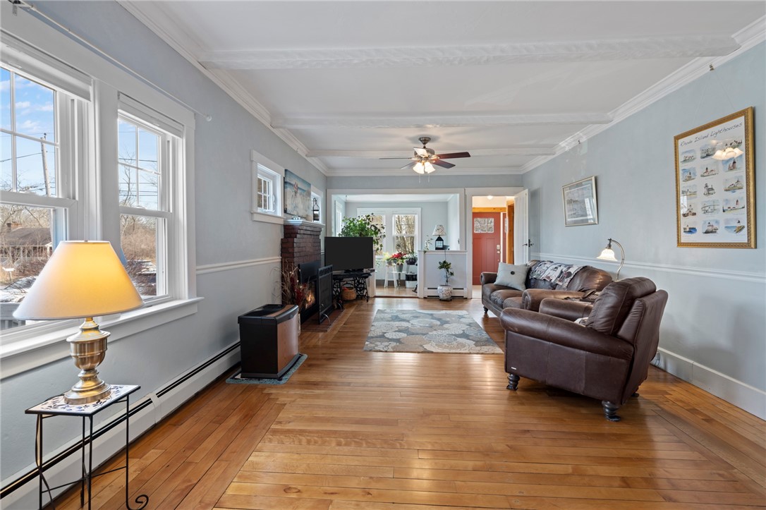 18 Laurel Lane Warren, RI 02885 - Photo 7 of 41 Gallery Image 7