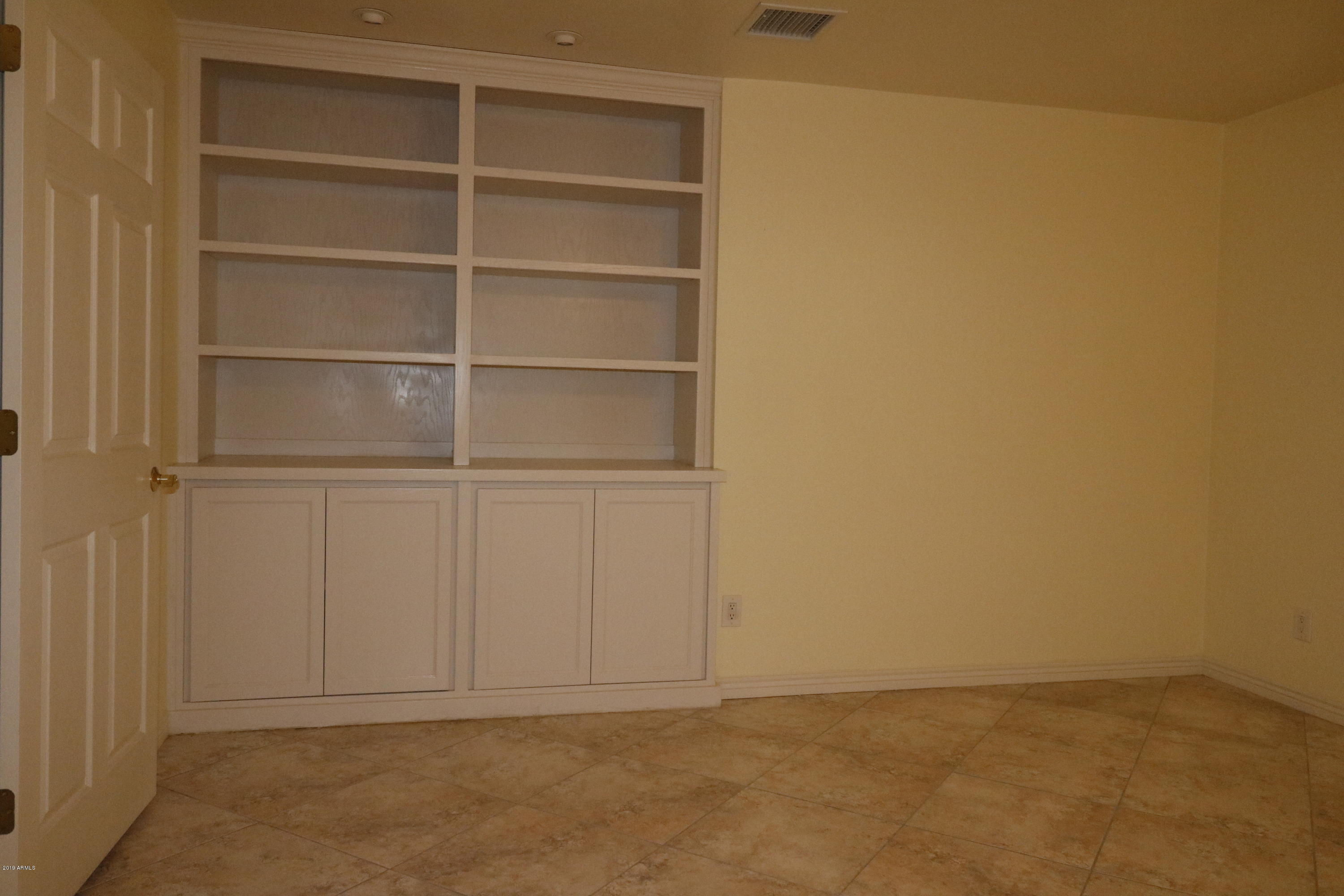 357 North Ronda Paula Street Casa Grande, AZ 85122 - Photo 21 of 42 21 bedroom 2 built in