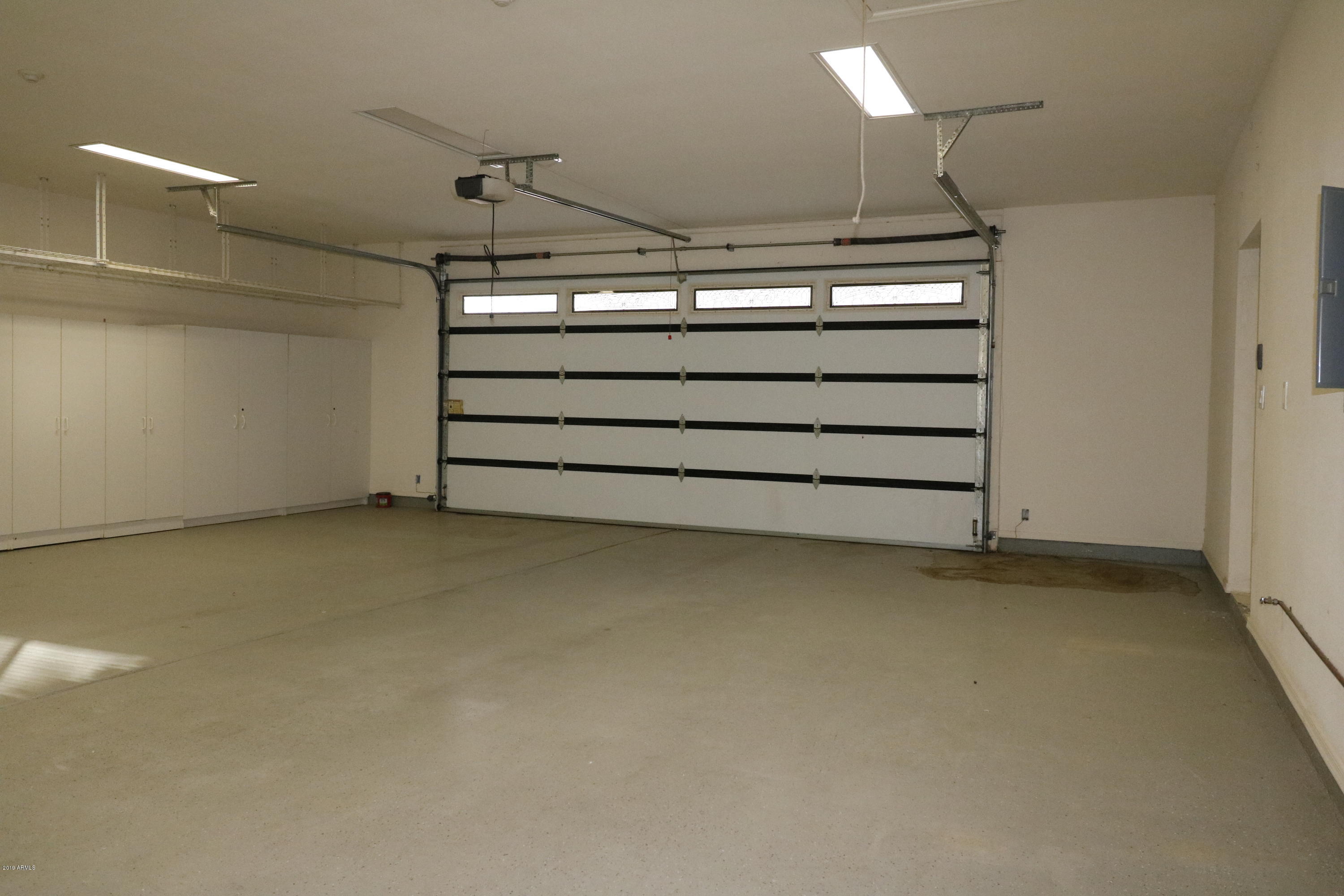 357 North Ronda Paula Street Casa Grande, AZ 85122 - Photo 31 of 42 31 garage door