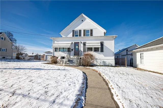 $524,900 | 49 9th Street, East Providence, RI 02914