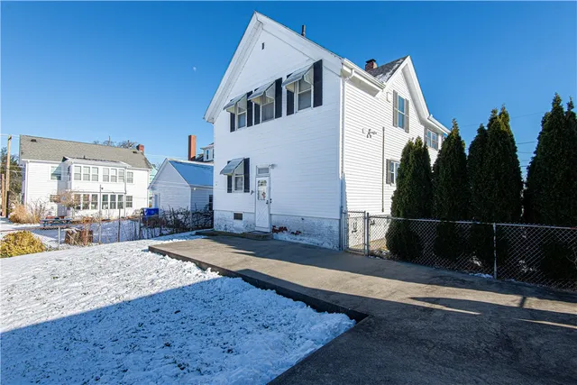 $524,900 | 49 9th Street, East Providence, RI 02914