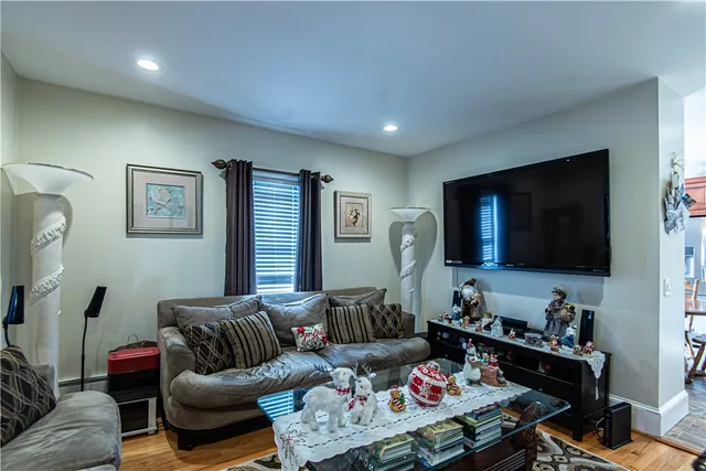 $524,900 | 49 9th Street, East Providence, RI 02914