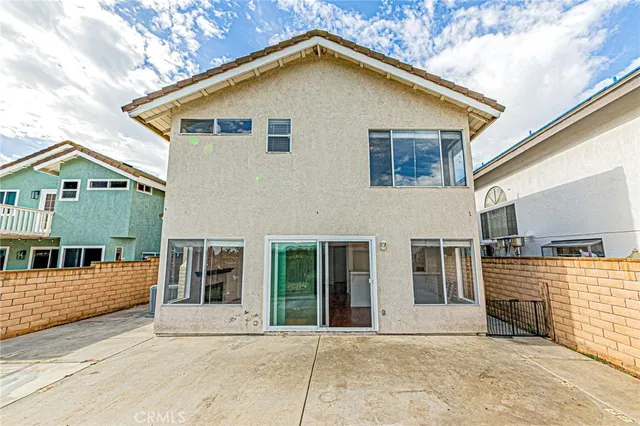 a view of a house with a outdoor space