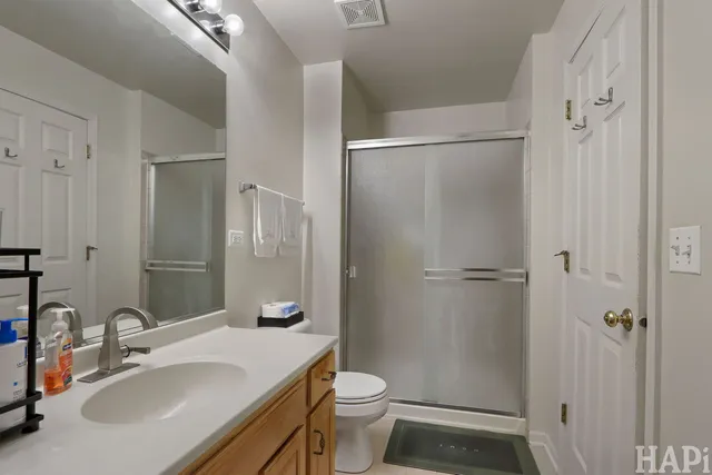 $319,000 | 750 Dillon Court, Grayslake, IL 60030