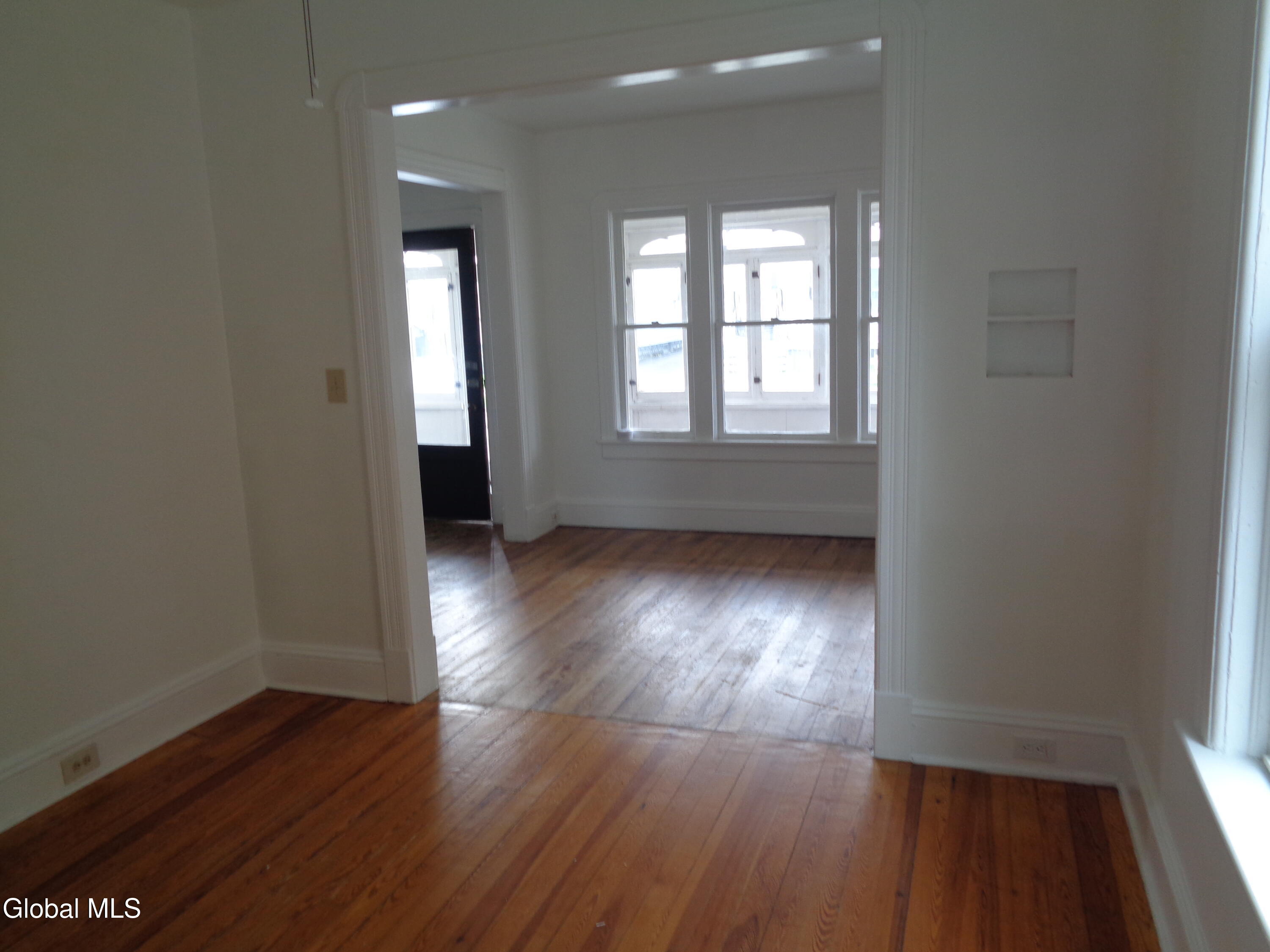 821 Holland Road Schenectady, NY 12303 - Photo 9 of 21 DSC02986