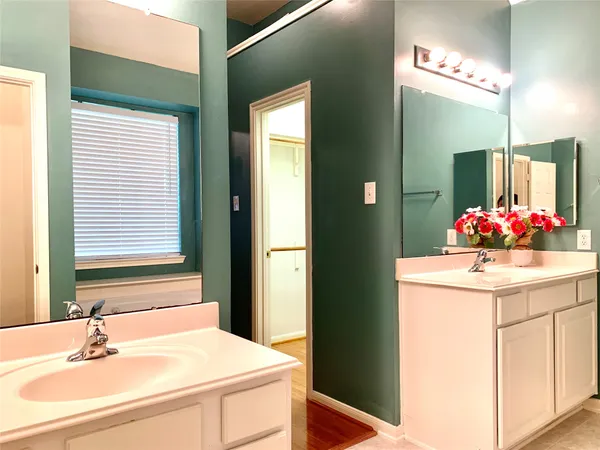 $2,200 | 1015 Tennyson Drive, Pearland, TX 77584