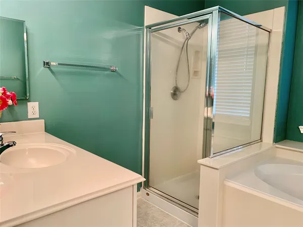 $2,200 | 1015 Tennyson Drive, Pearland, TX 77584