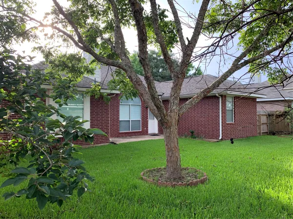 $2,200 | 1015 Tennyson Drive, Pearland, TX 77584