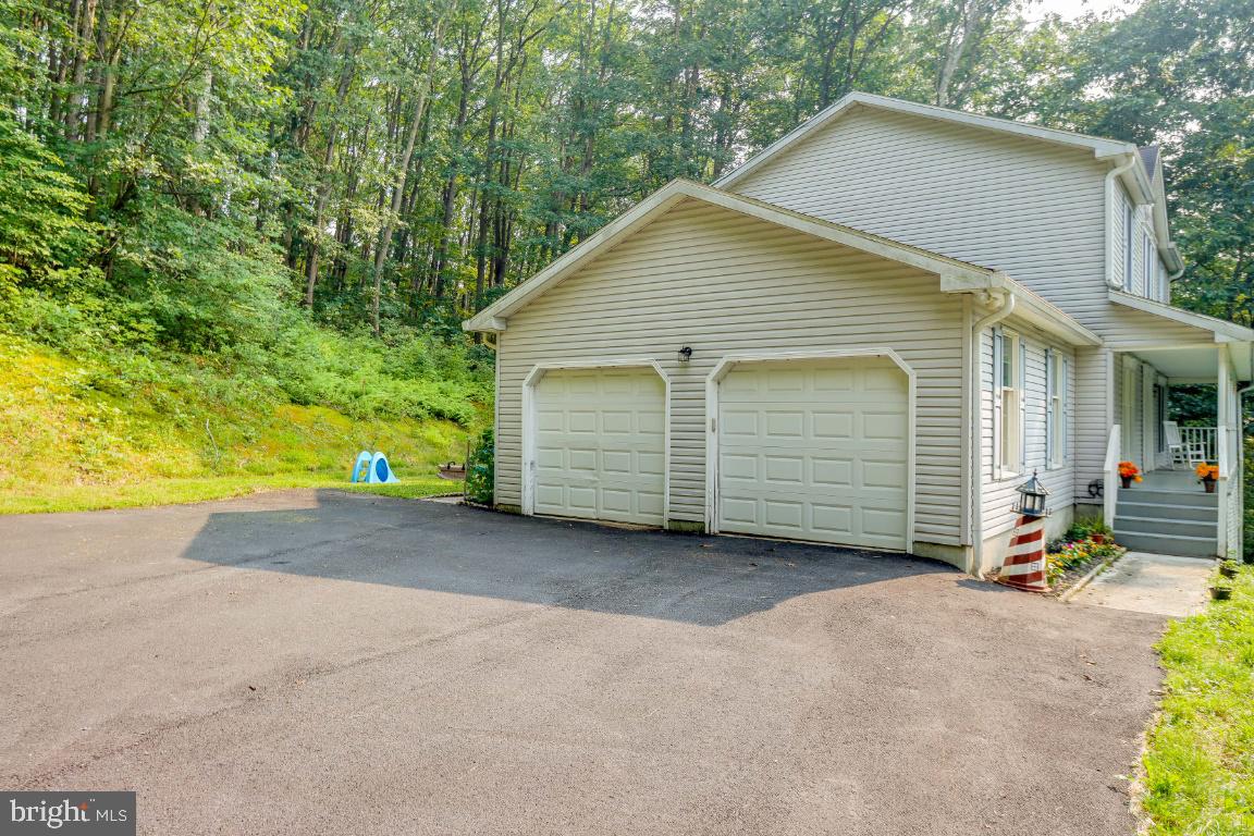 49 West Deep Run Road Westminster, MD 21158 - Photo 3 of 32 Gallery Image 3