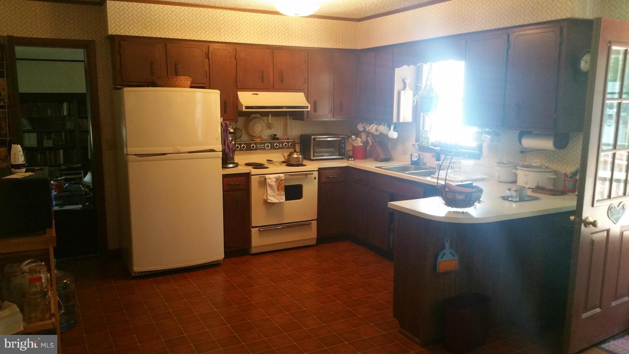 214 Sharp Road Denton, MD 21629 - Photo 4 of 27 Kitchen