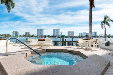 $3,550,000 | 300 Southeast 5th Avenue, Unit 6110, Boca Raton, FL 33432