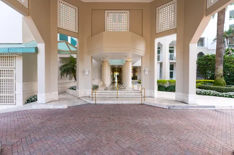 $3,245,000 | 300 Southeast 5th Avenue, Unit 6110, Boca Raton, FL 33432