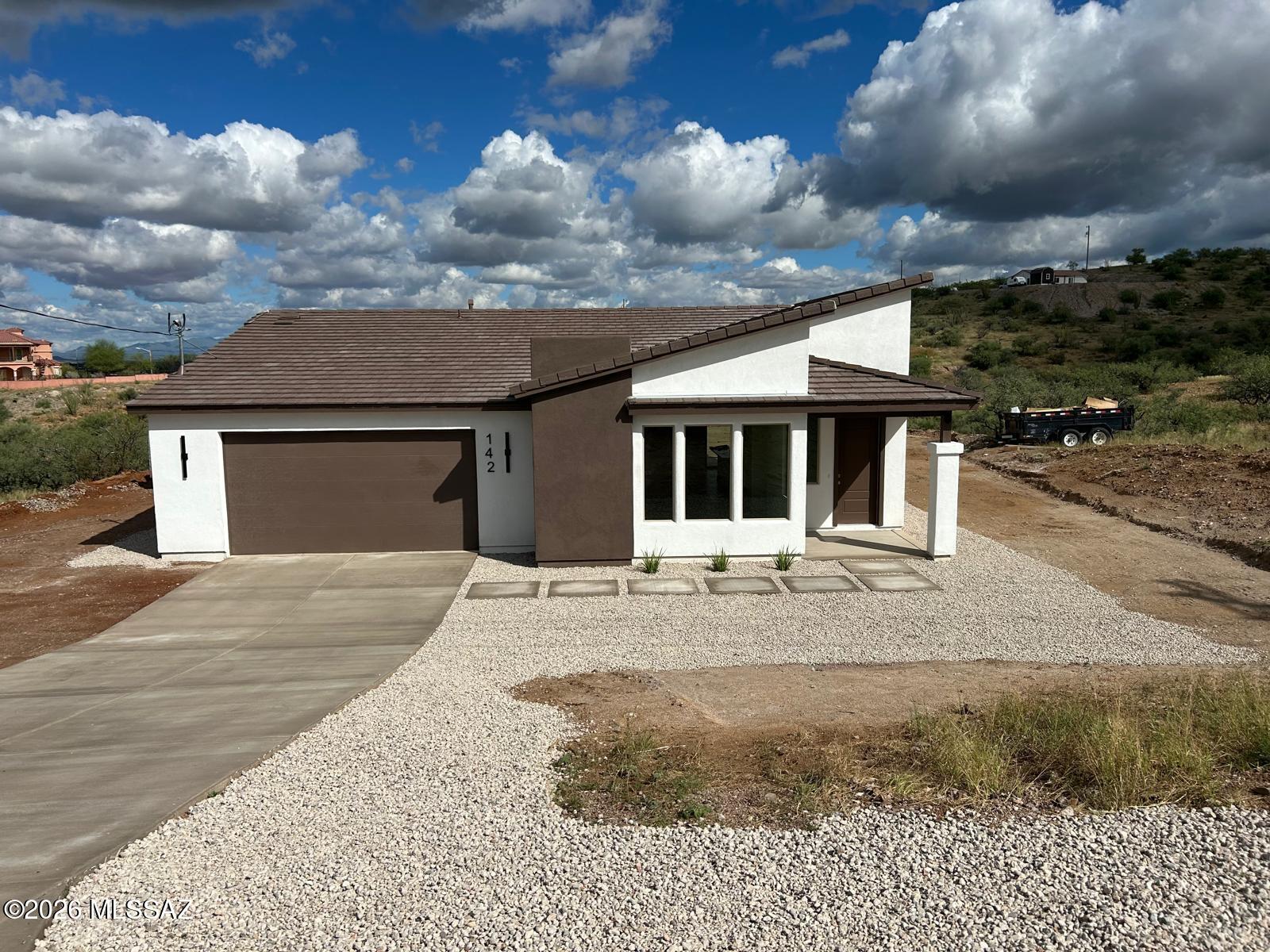 142 Camino Mar Rio Rico, AZ 85648 - Photo 2 of 14 b87a6c46-3527-476b-a55b-4e427fe1bee7