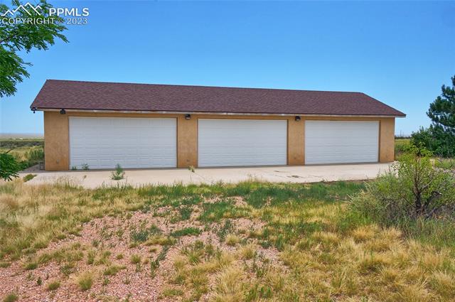 5607 Antelope Road Fountain, CO 80817 - Photo 10 of 49 6 Garage Spaces