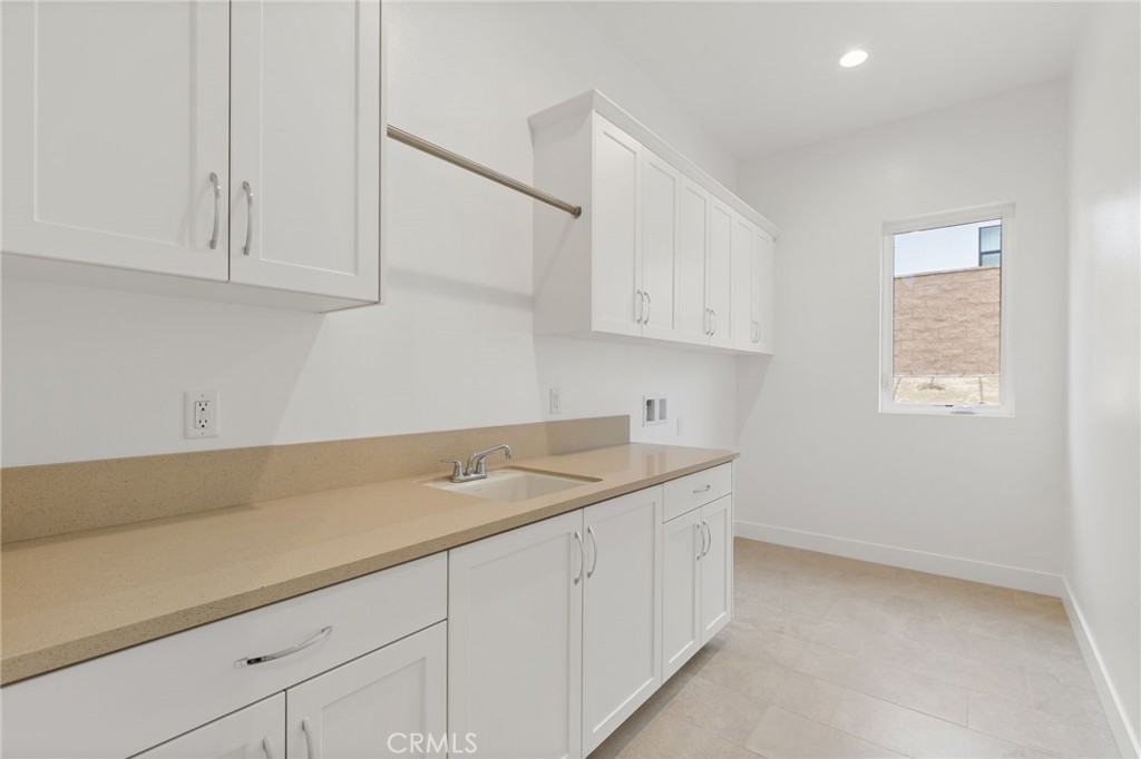 11900 Red Hawk Lane Porter Ranch, CA 91326 - Photo 18 of 26 Laundry Room: Saddleback Modern Farmhouse - Ridge Collection at Bella Vista - Photo of another Saddleback - Not actual home for sale - Home is still under construction