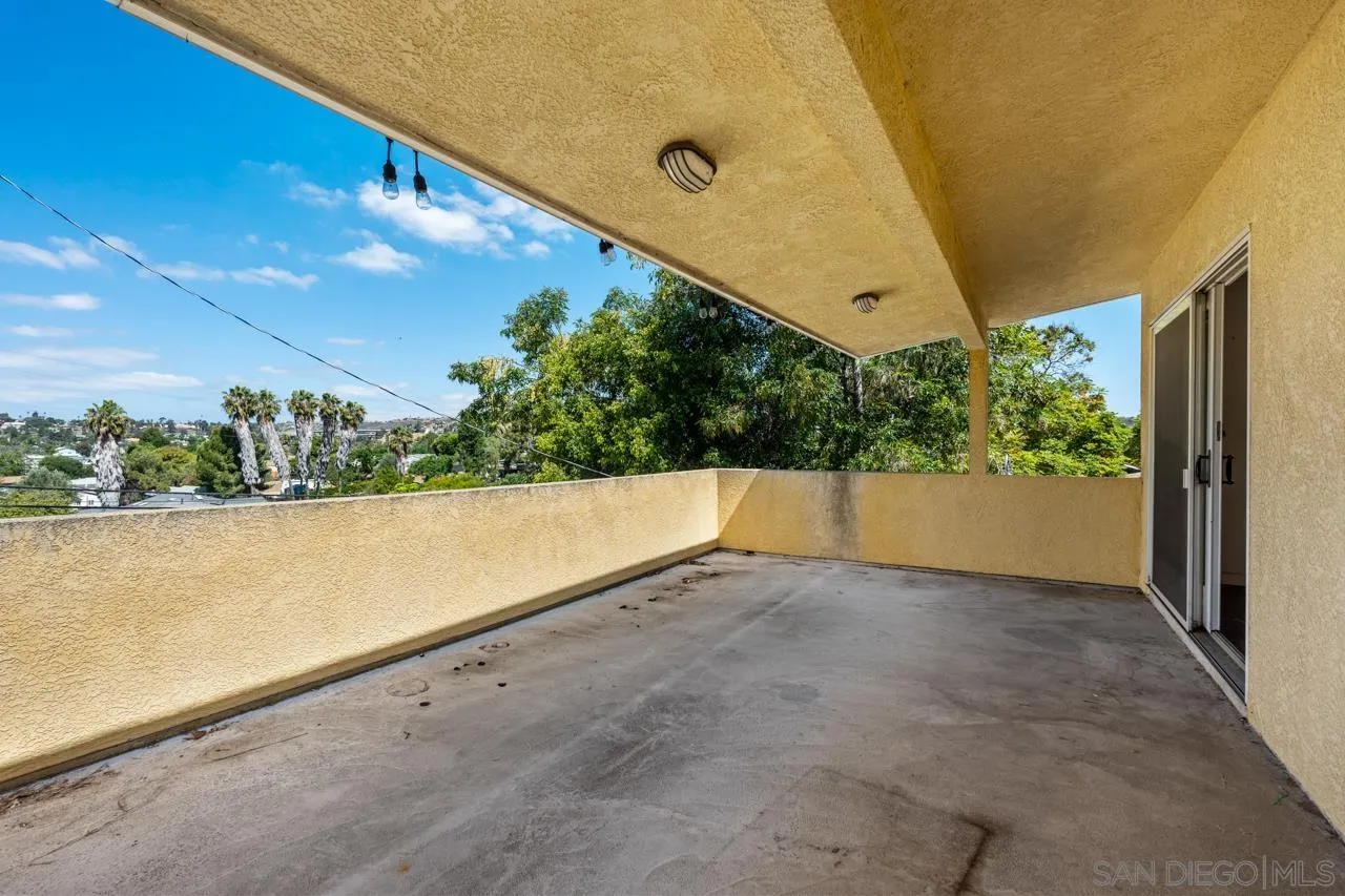 2901 Helix Street Spring Valley, CA 91977 - Photo 9 of 29