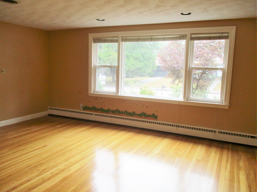 23 Leonard Road Sharon, MA 02067 - Photo 8 of 23