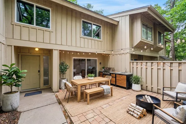 $309,900 | 2407 West Settler's Way, The Woodlands, TX 77380